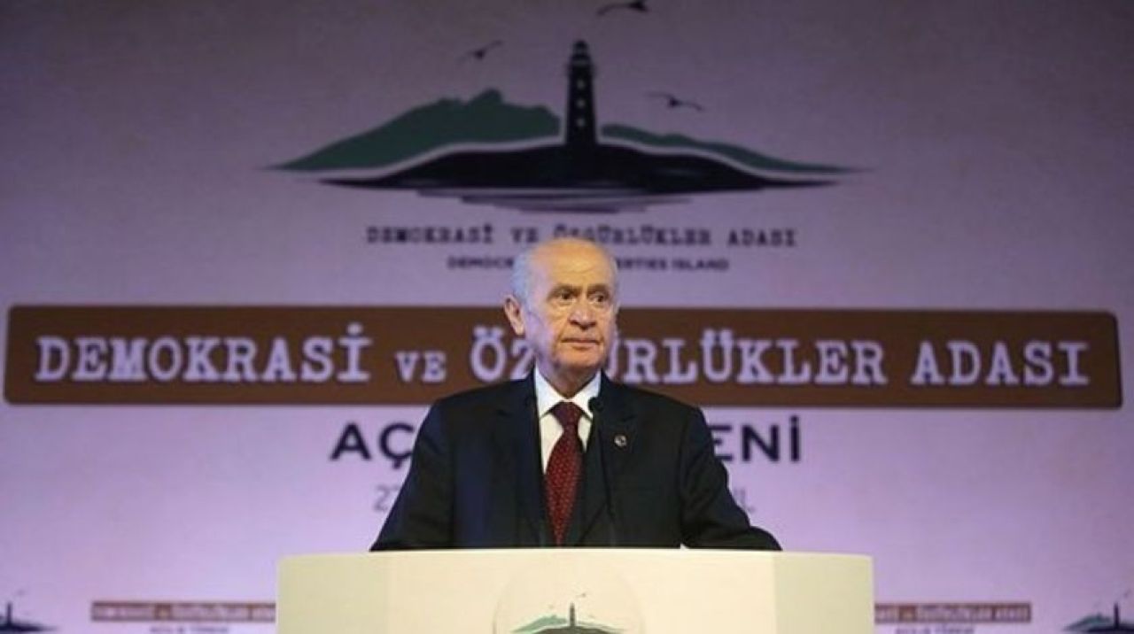 MHP Lideri Bahçeli: Milletin cesur yüreğini yenemeyecekler