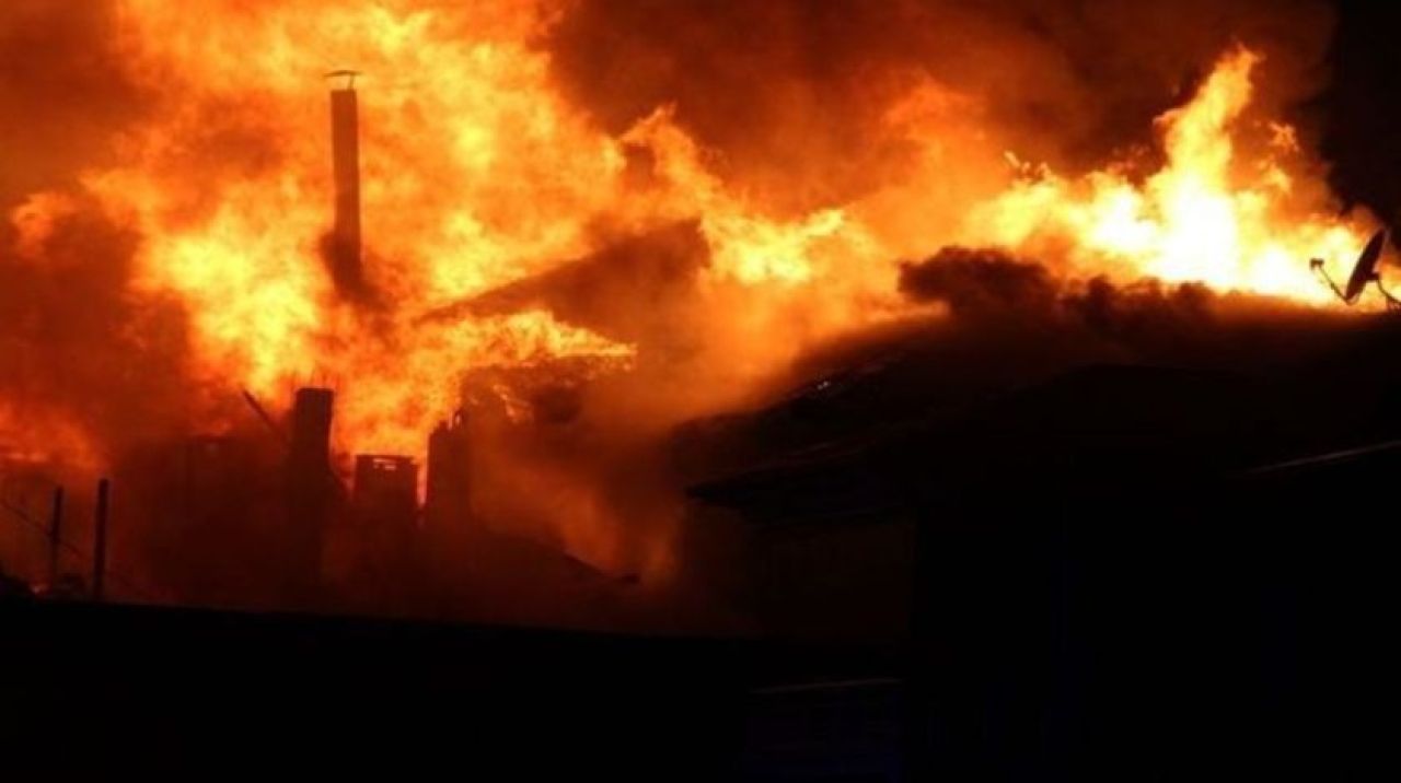 Yakıt krizi protestosunda hükümet binaları yakıldı