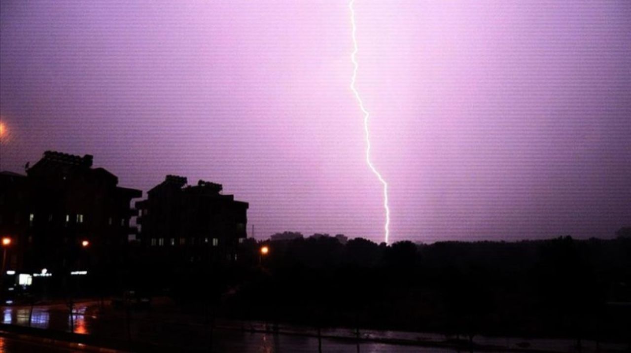 Meteorolojiden 5 il için gök gürültülü sağanak uyarısı