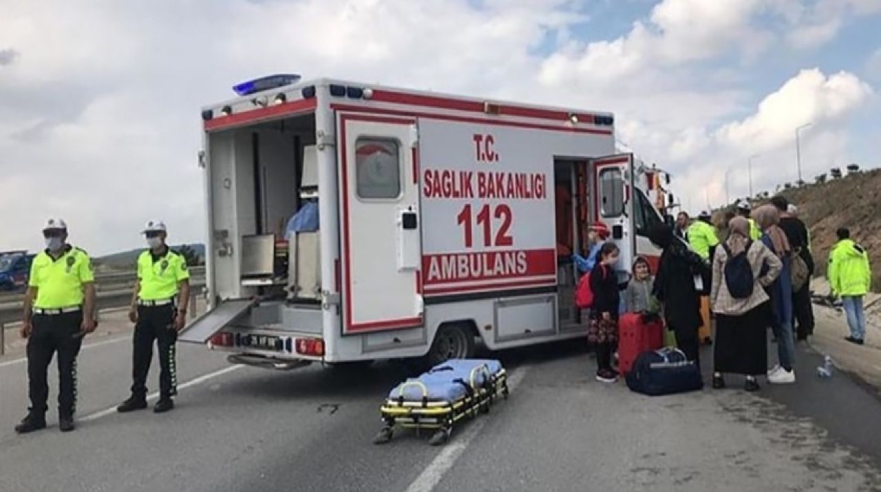 Eskişehir'de yolcu otobüsü ile çekici çarpıştı: 17 yaralı