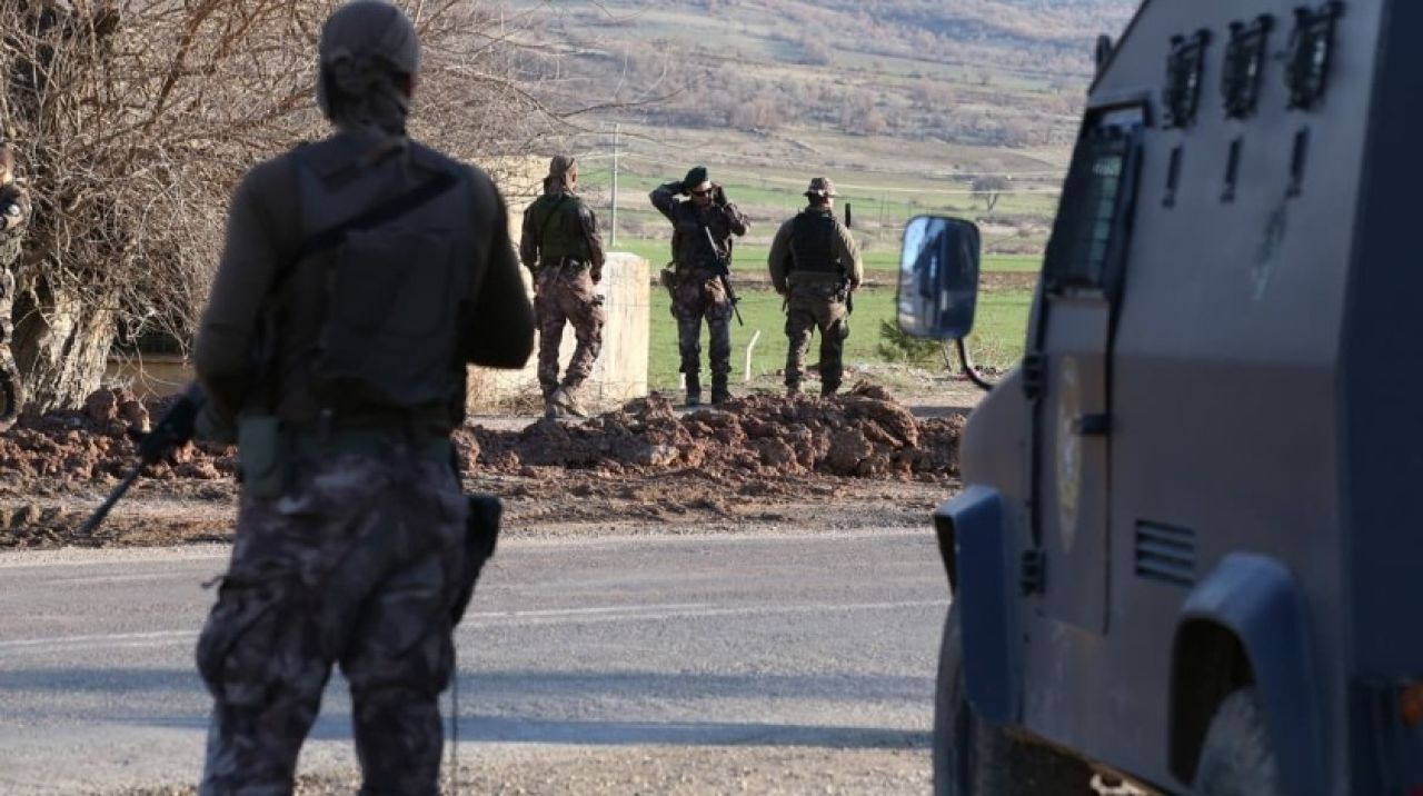 PKK'lı teröristler köşeye sıkıştı: Operasyon başlatıldı