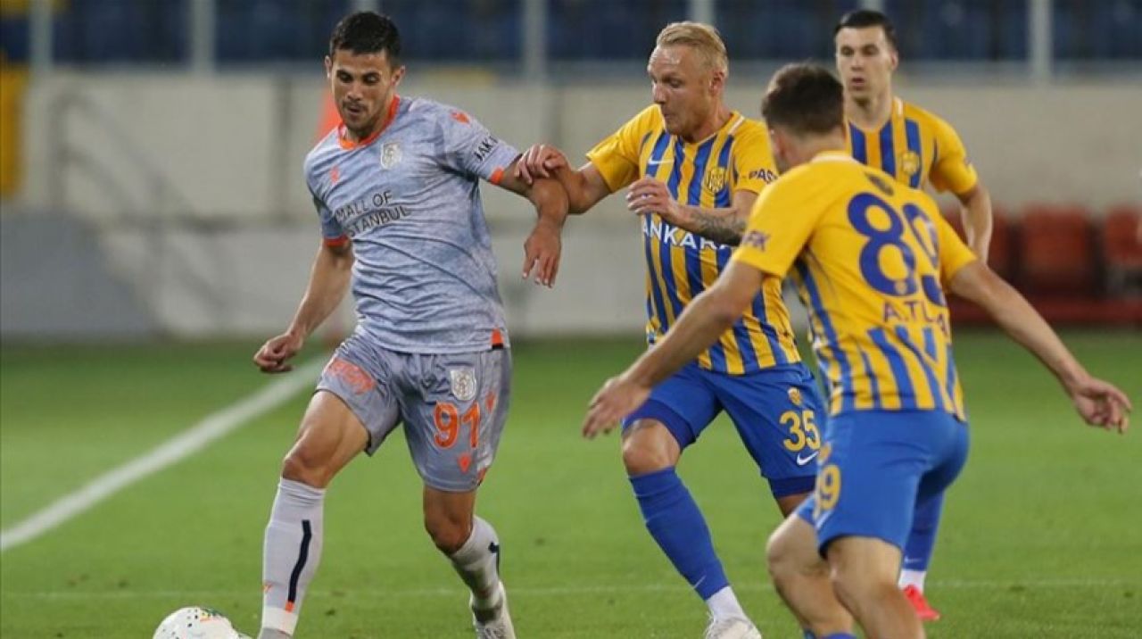 Başakşehir, Ankaragücü deplasmanından 3 puanı çıkarmayı bildi