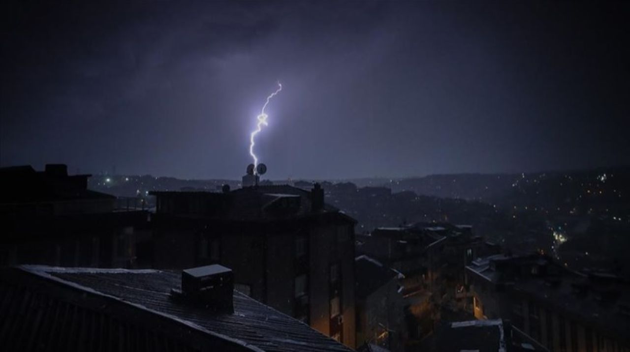 İstanbul'da sağanak etkili oldu