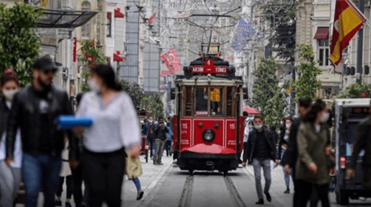 Bayramda kısıtlama olacak mı? Bilim Kurulu Üyesi Özlü açıkladı