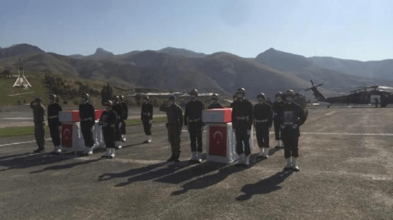 Hakkari şehidi 2 asker, törenle memleketlerine uğurlandı