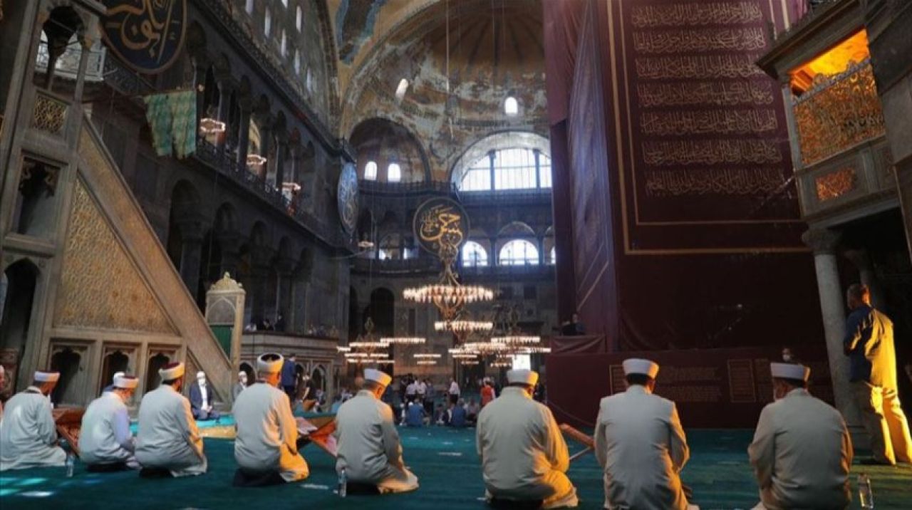 Ayasofya-i Kebir Cami-i Şerifi'nde dua programı başladı