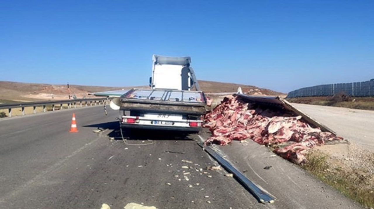 Mehmetçik Vakfı'na ait etler yola döküldü