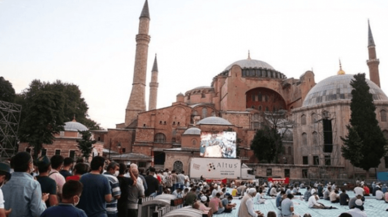 Ayasofya Camii'ne Kurban Bayramı'nın son gününde de ilgi sürüyor