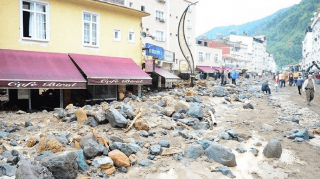 Ağustos ayı ortalamasının 1,5 misli Giresun'da bir günde yağdı