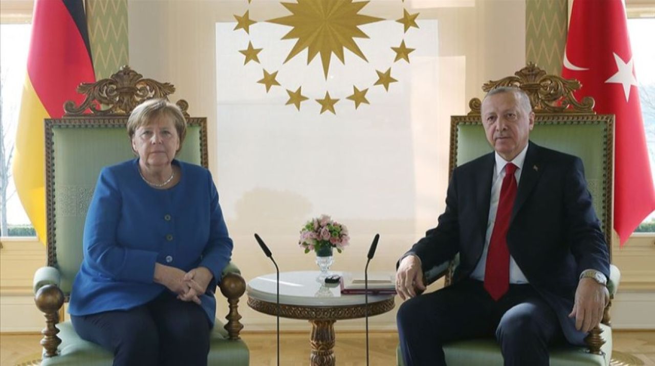 Erdoğan, Merkel ile görüştü