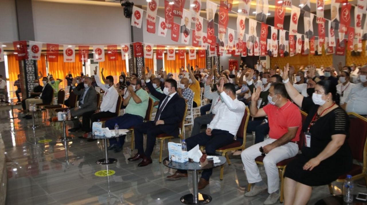 MHP Yenişehir'de Ömer Gürsoy İlçe Başkanı seçildi