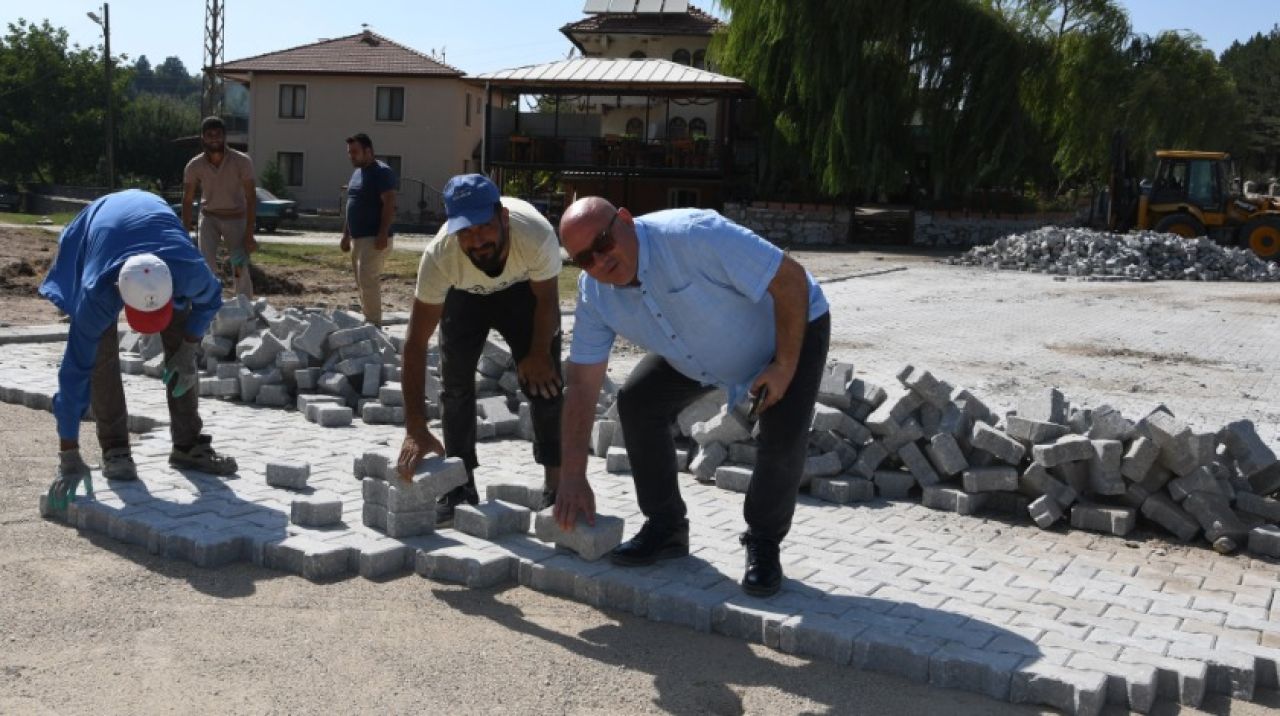 Başkan Şevik, 6.5 yıl sonra aynı işçilerle aynı pozu verdi