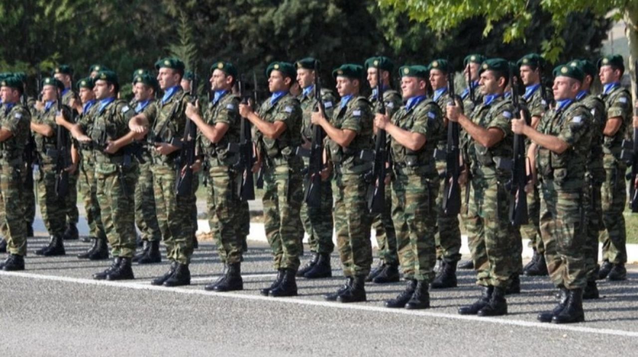 Yunanistan'ın Türkiye korkusu büyüyor! Askerlik süresi uzatılacak