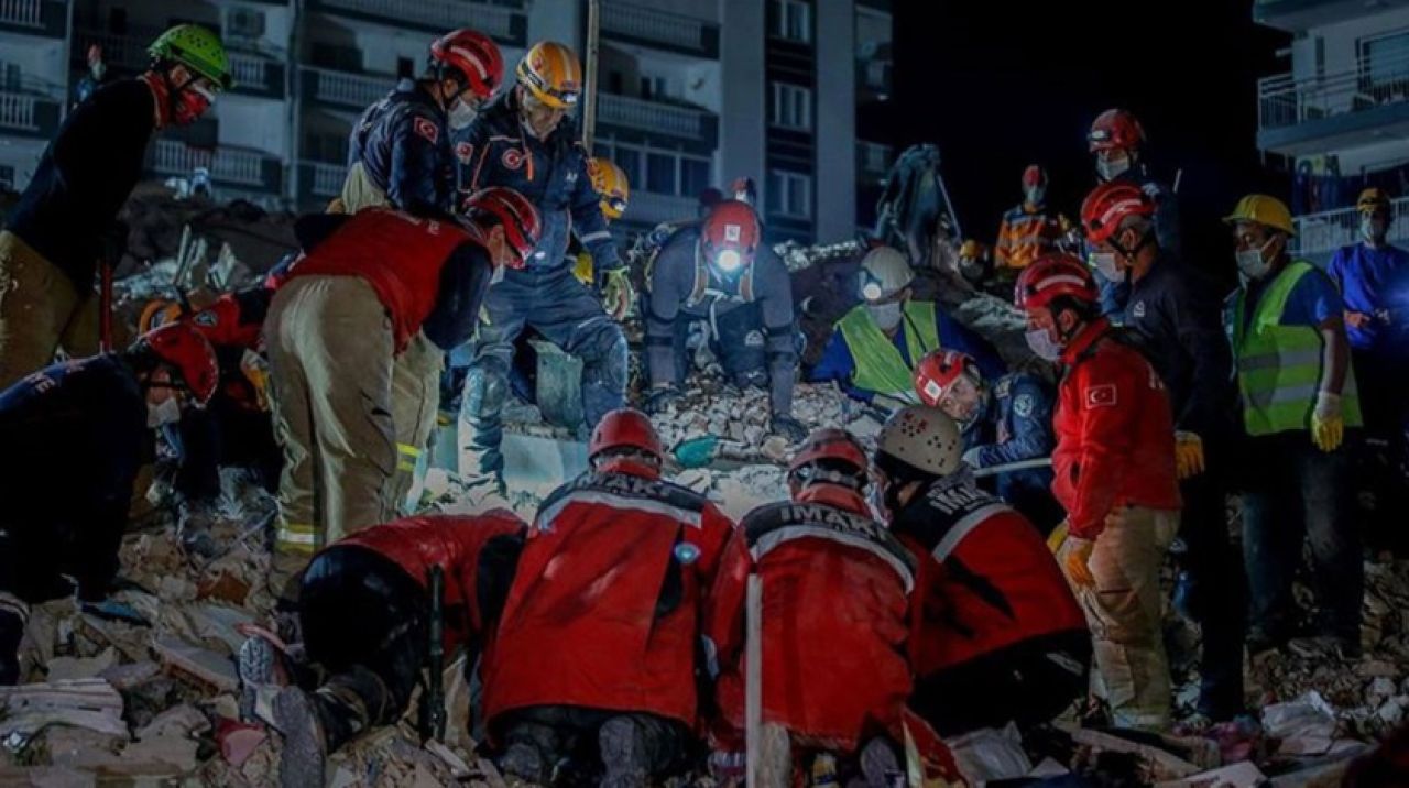 AFAD, İzmir'deki depremde can kaybının 49 olduğunu açıkladı