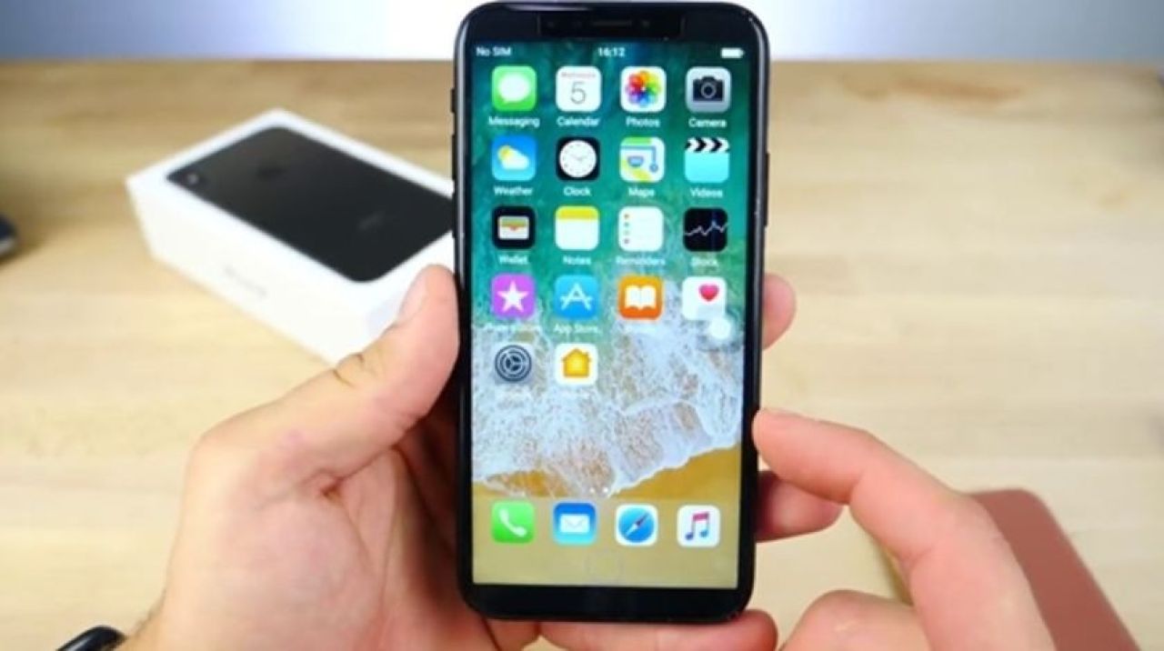 Apple bir iPhone modelinin daha fişini çekti