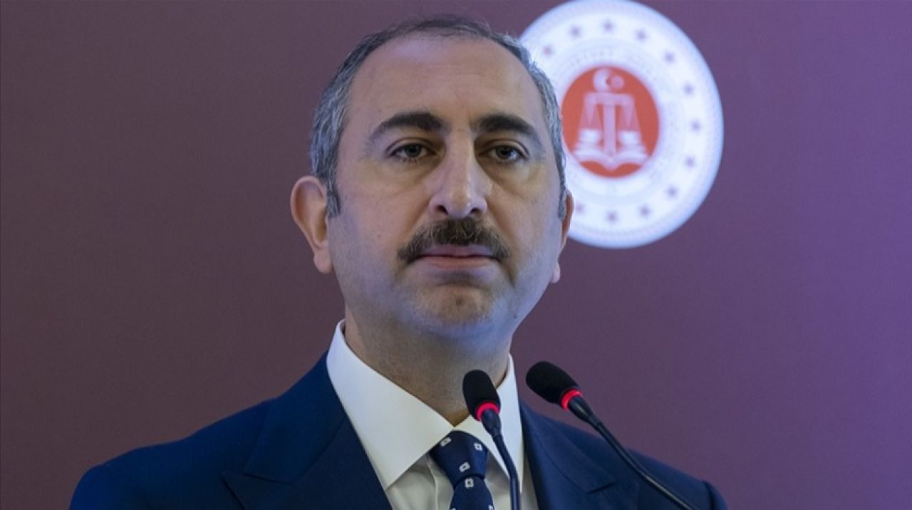 Bakan Gül: Türk yargısı darbeci hainlerden hesap sormaya devam ediyor