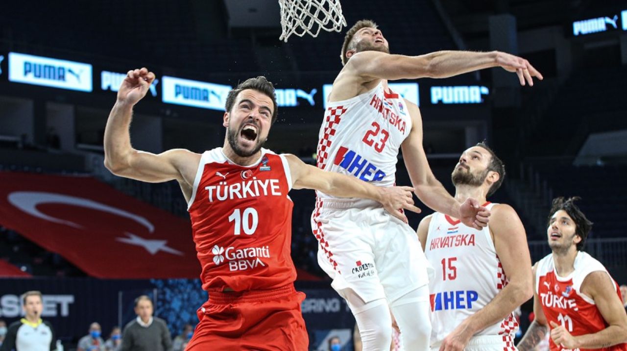 Türkiye A Milli Erkek Basketbol Takımı, Hırvatistan'a yetişemedi