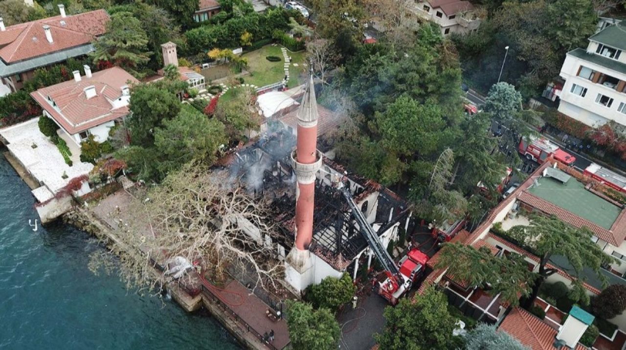 Tarihi Vaniköy Camii'nde çıkan yangına ilişkin yeni gelişme