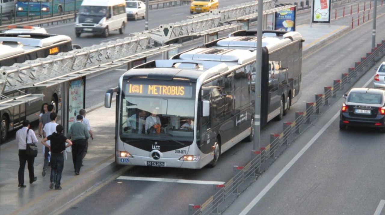 İstanbul'da yeni korona yasağı! 65 yaş üstü ve 20 yaş altındakiler...