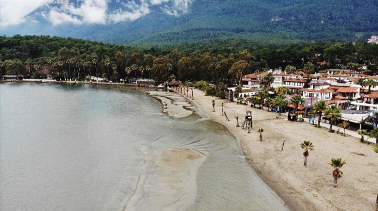 Muğla'da deniz suyu 40 metre çekildi