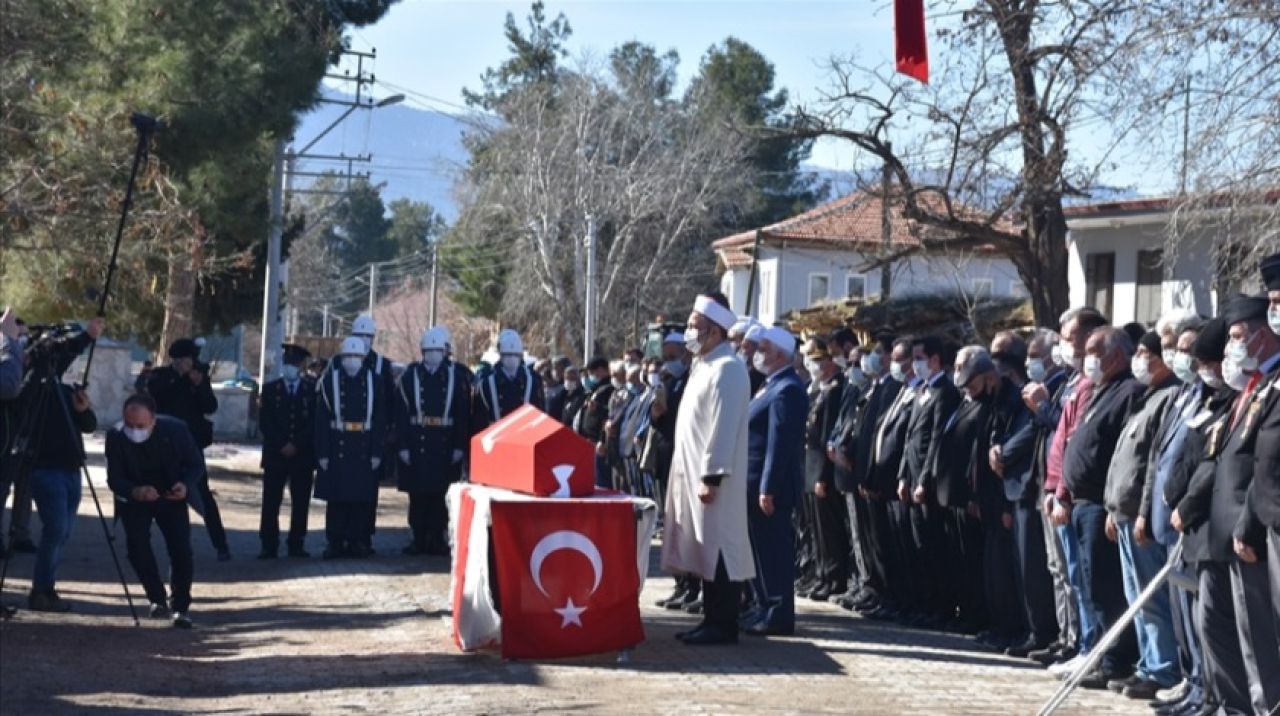 Jandarma Astsubay Kıdemli Başçavuş Demirel, son yolculuğuna uğurlandı