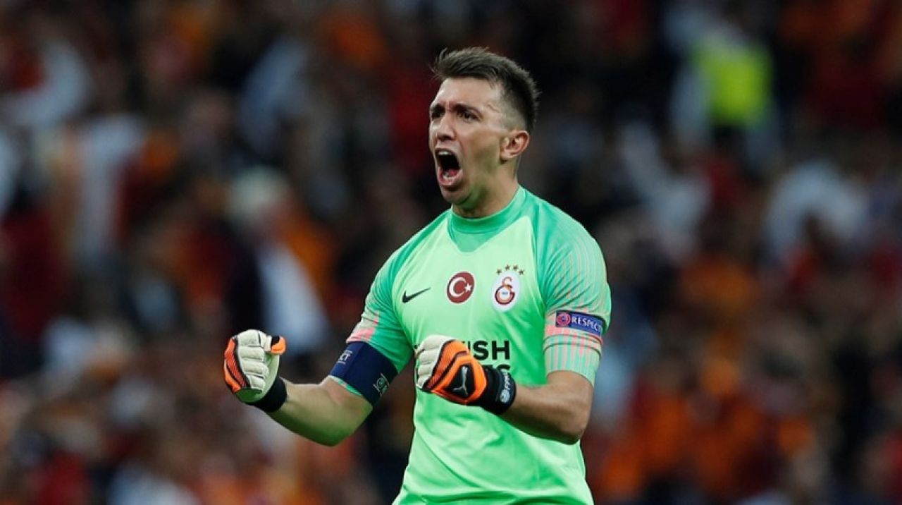 G.Saray'da Muslera devleşti!