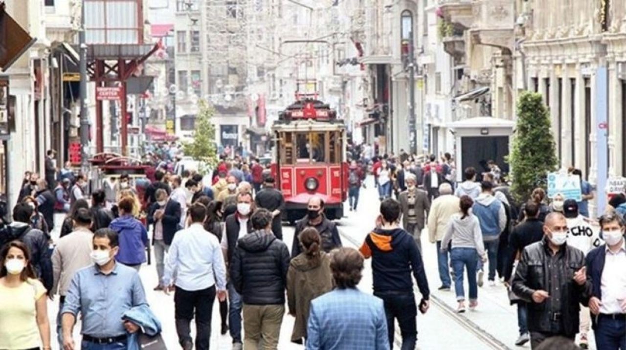 İstanbul İl Sağlık Müdürü uyardı: Üçüncü piki yaşıyoruz