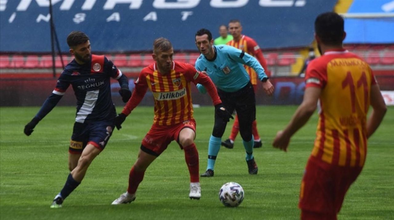 Antalyaspor deplasmanda Kayserispor'u yendi