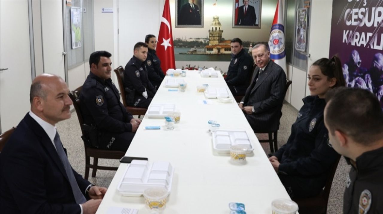 Erdoğan, polislerle iftar yaptı