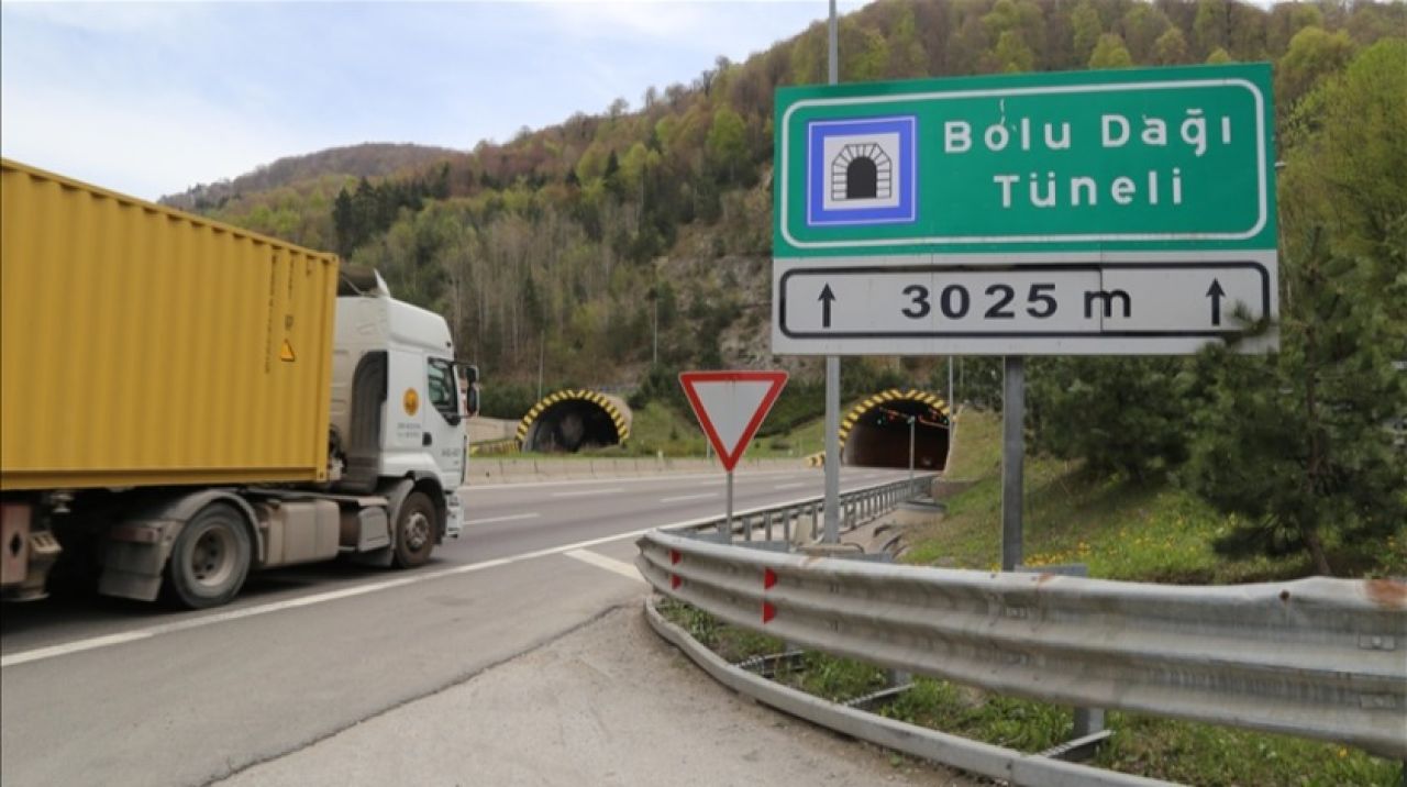 Bolu Dağı Tüneli'nden 2 günde 100 binden fazla araç geçti