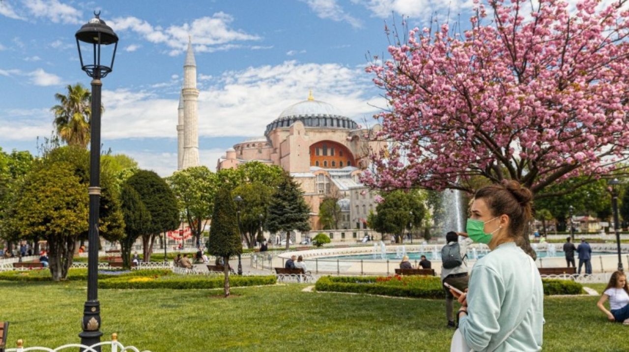 Vali Yerlikaya, İstanbul'a gelen turist sayısını açıkladı