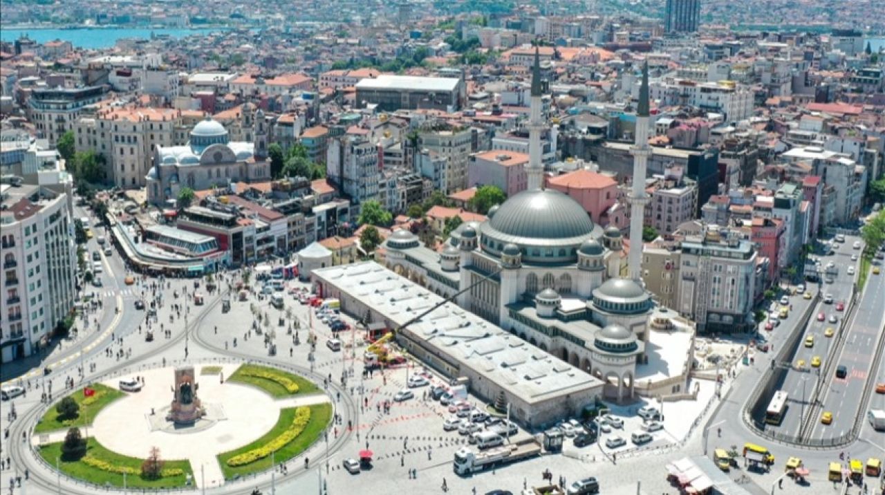 Taksim'e yapılan cami yarın açılıyor