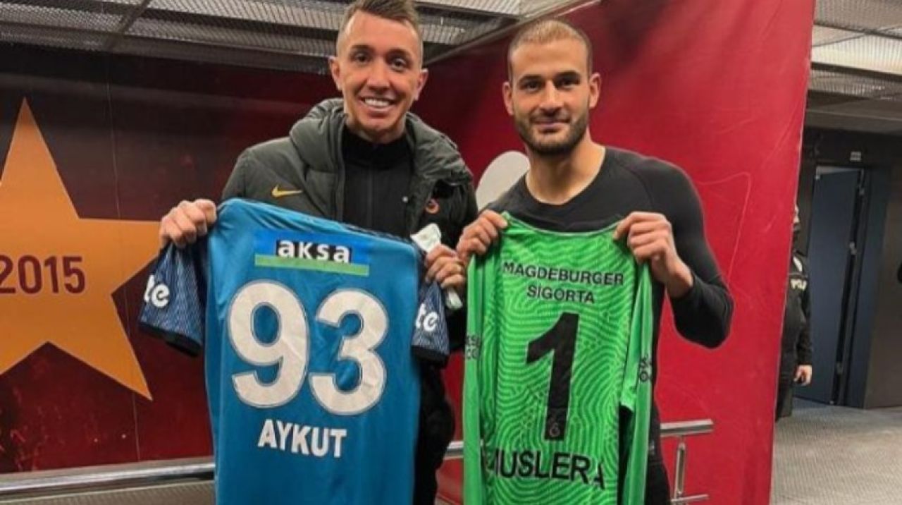 Muslera'dan futbolcu tavsiyesi!