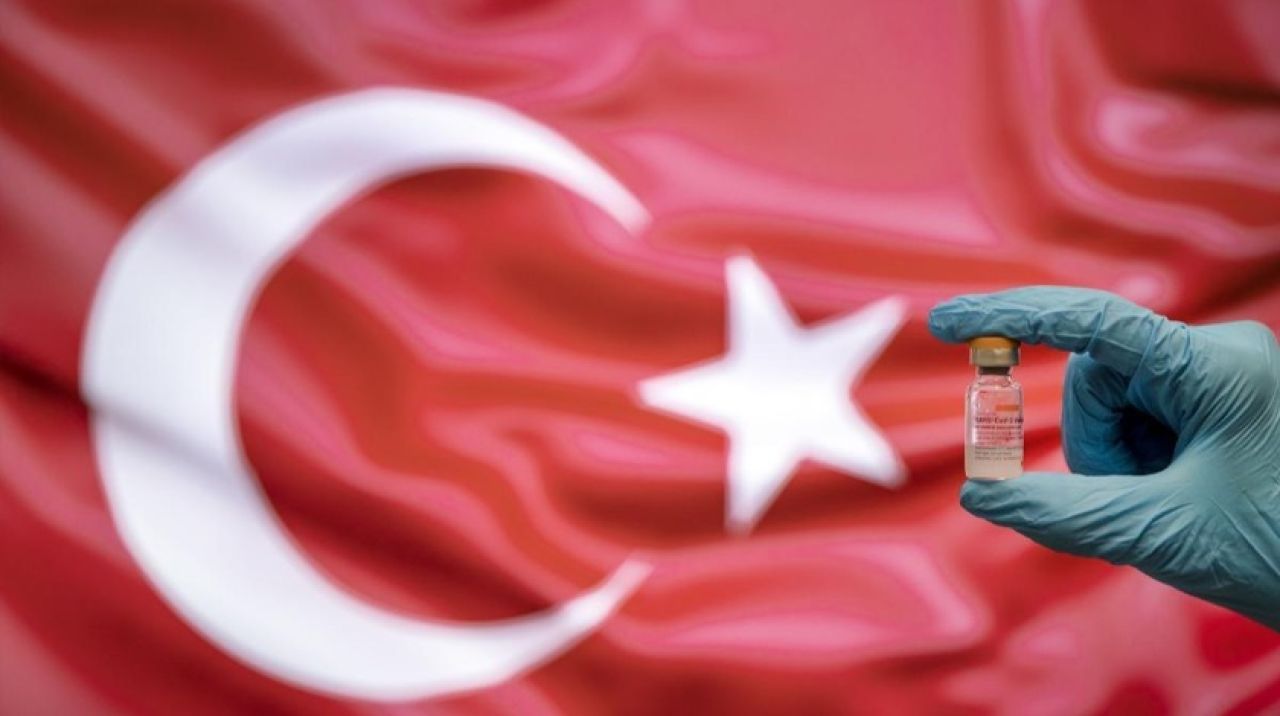 Türkiye'de son bir haftada 7,7 milyon dozdan fazla aşı uygulandı