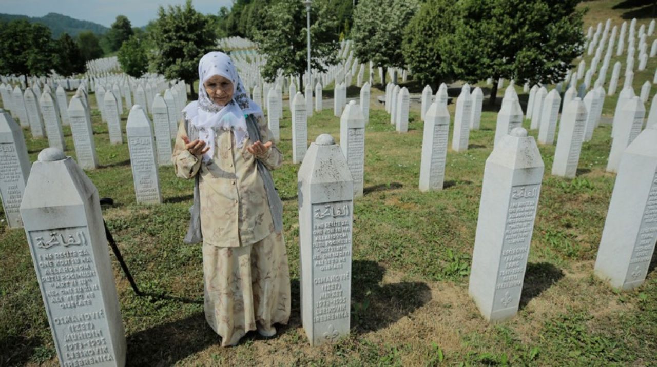 Bosna Hersek'in kanayan yarası Srebrenitsa