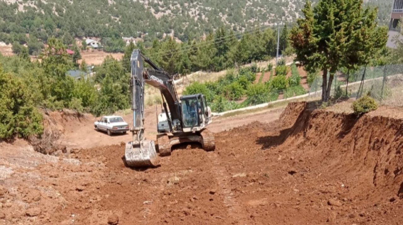 Torosların yaylalarında yol yenileme ve çevre düzenleme çalışmaları devam ediyor