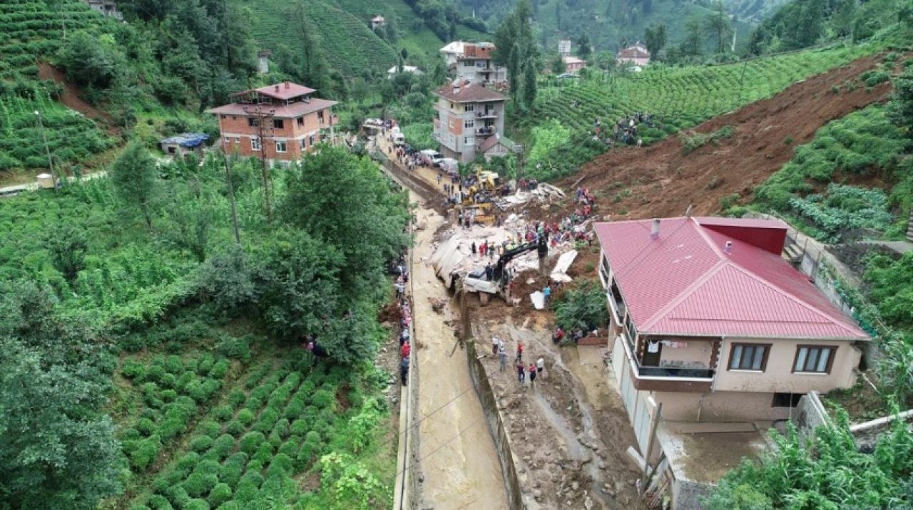 Rize'de trafolar onarıldı, elektrik kesintileri giderildi