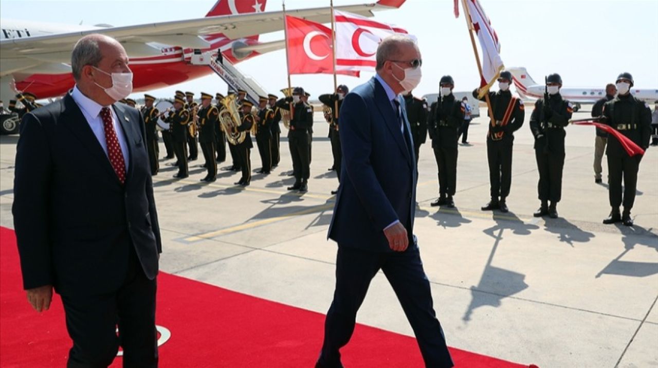 Cumhurbaşkanı Erdoğan'a KKTC’de coşkulu karşılama