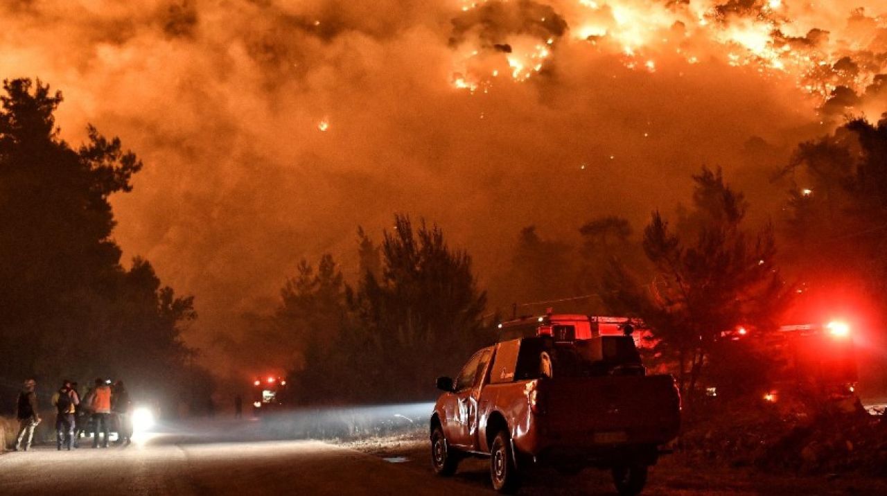 Yunanistan'da orman yangınları devam ediyor