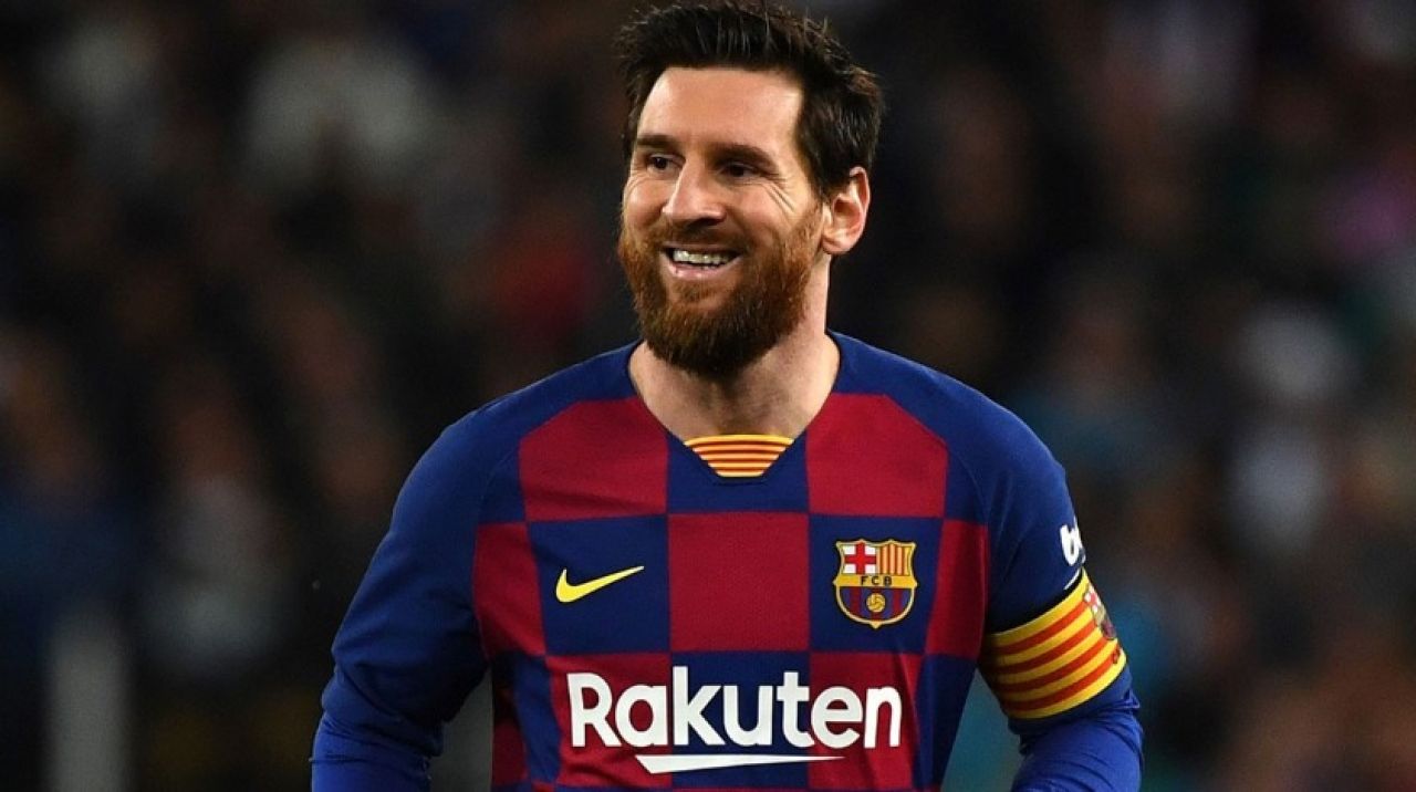 Babası Jorge, Messi'nin Paris Saint Germain'e transferini resmen açıkladı