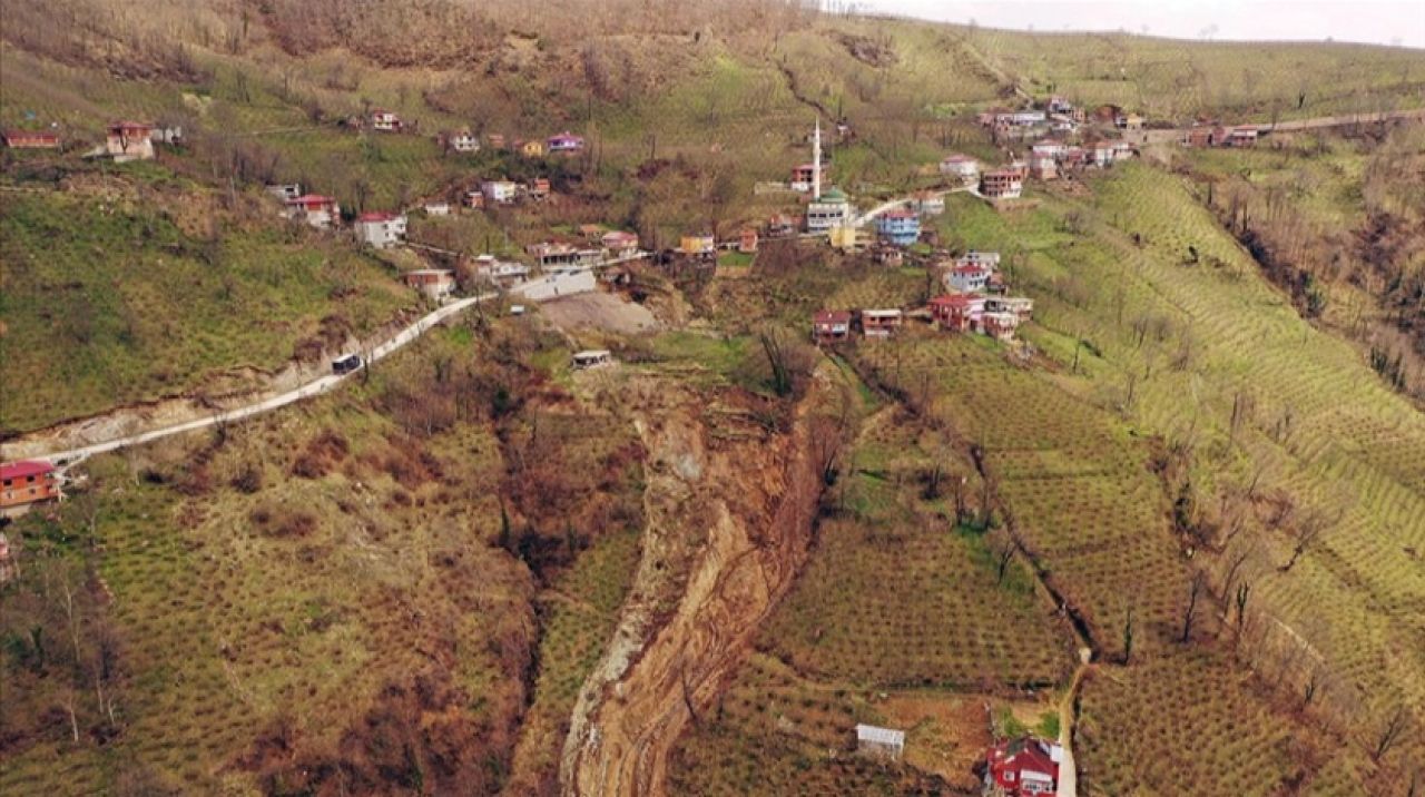 Ordu'daki yağışlarda 255 noktada heyelan meydana geldi