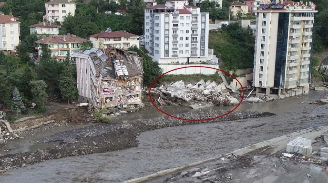 Bozkurt'taki çöken apartmanın müteahhidi gözaltına alındı