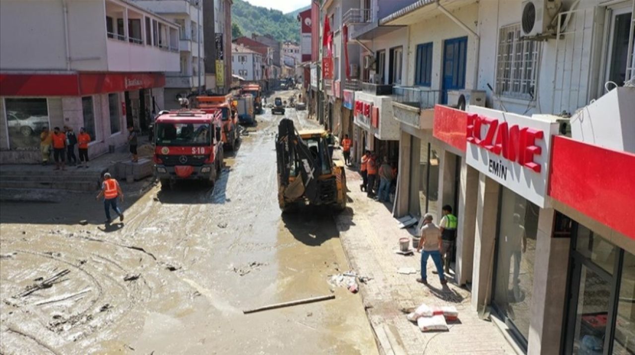 Bozkurt'ta sel felaketinin yaralarını sarmak için çalışmalar devam ediyor