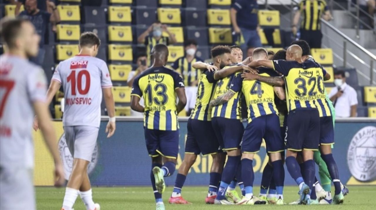 Fenerbahçe son dakikalarda güldü