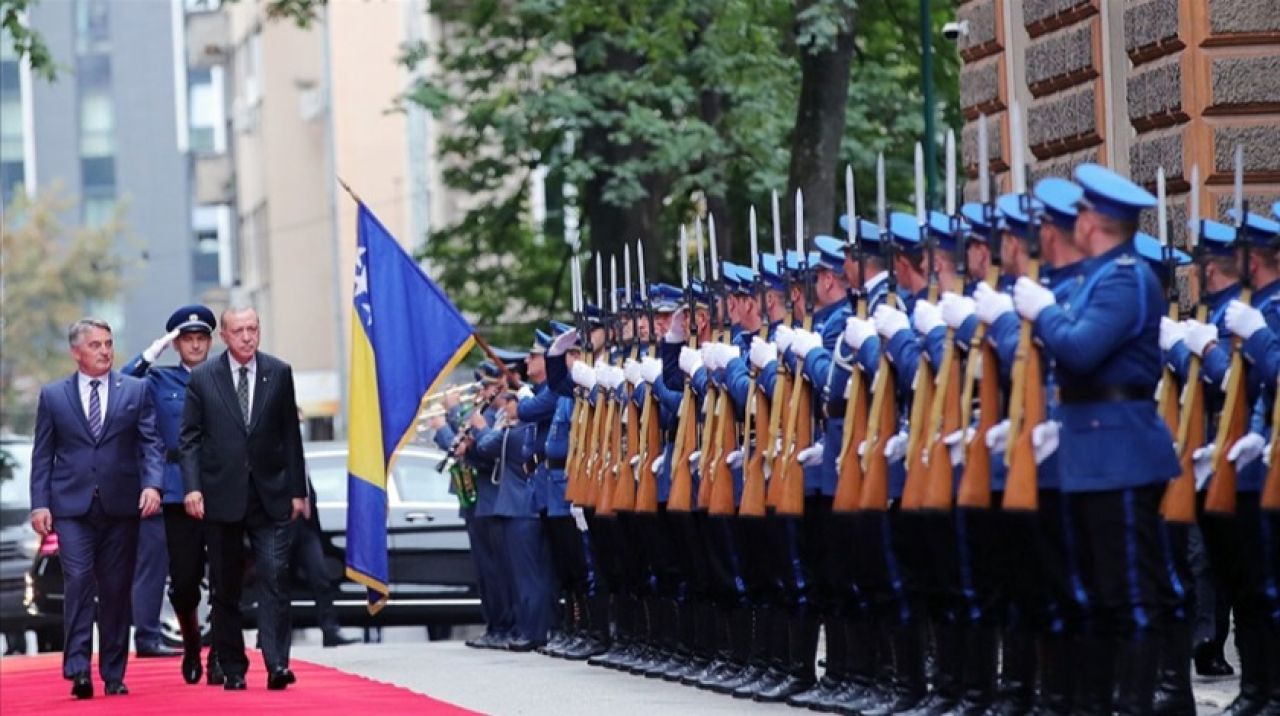 Erdoğan'a Bosna Hersek'te resmi tören