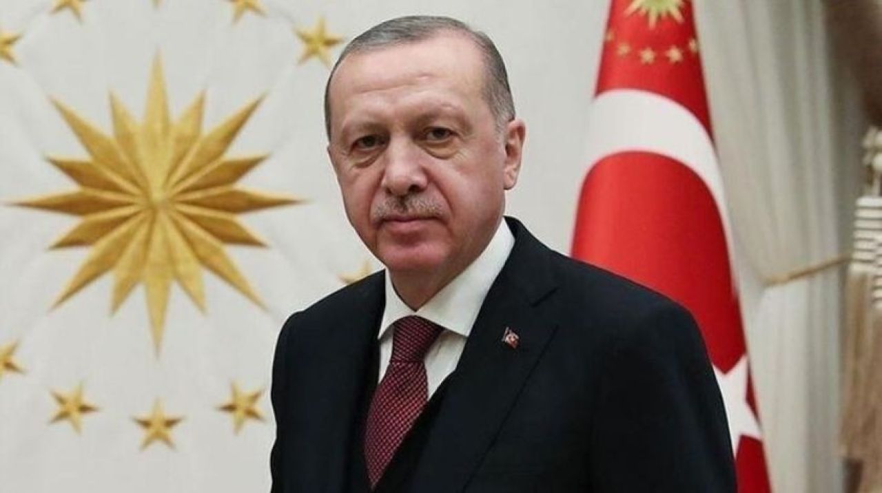 Cumhurbaşkanı Erdoğan'dan "Daha Adil Bir Dünya Mümkün" kitabı