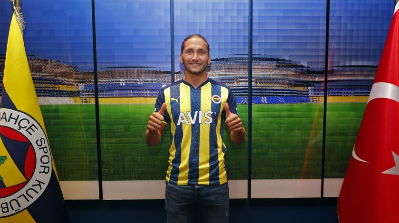 Miguel Crespo Fenerbahçe'de! 3+1 yıllık sözleşme imzalandı