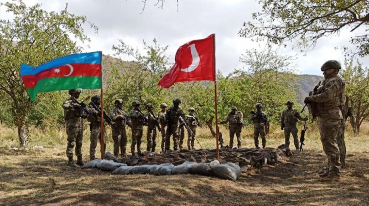 Türkiye ve Azerbaycan'dan Laçın'da ortak askeri tatbikat