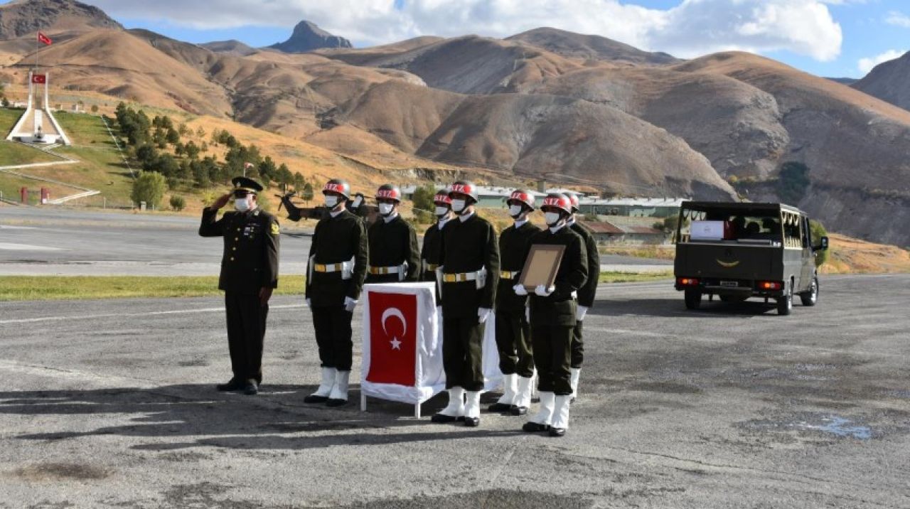 Hakkari'de şehide veda