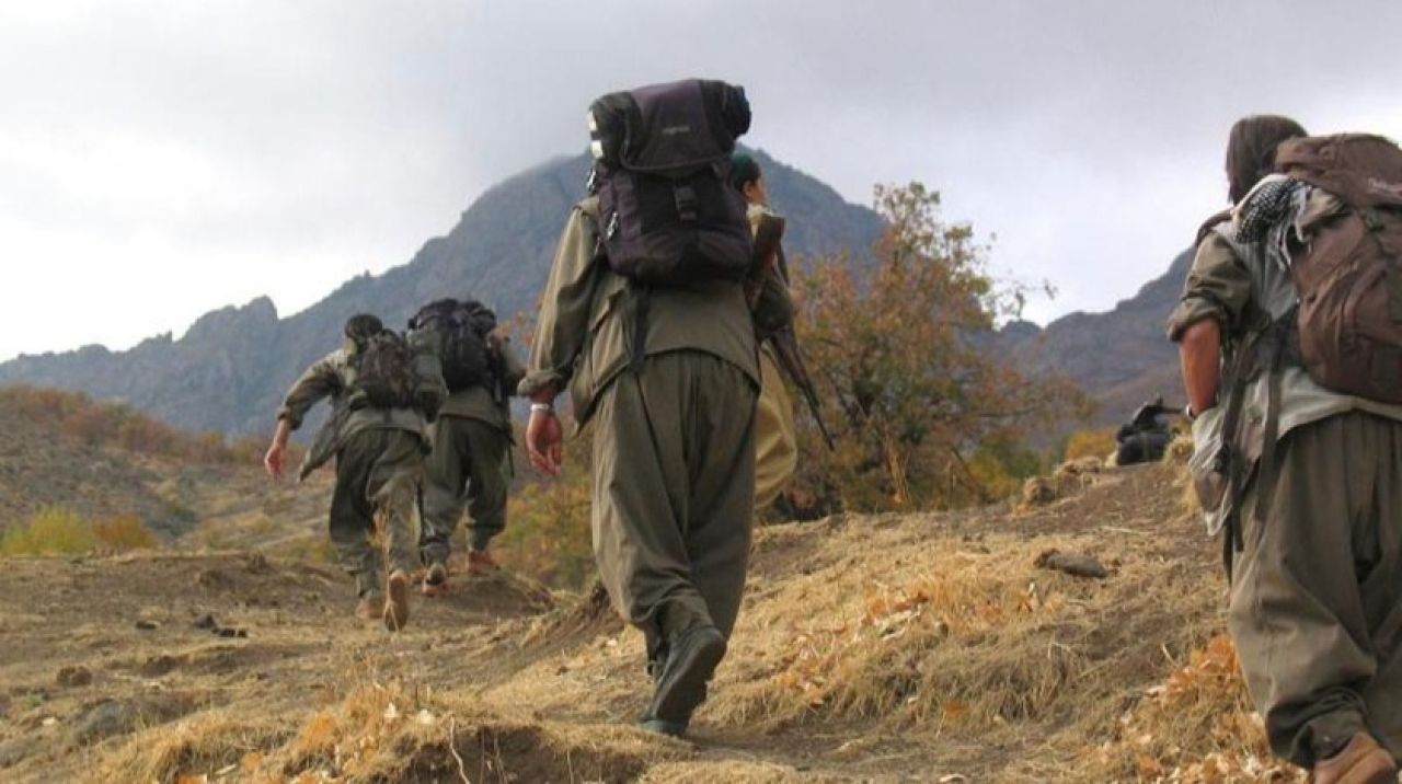 Terör örgütü PKK'dan ayrılan 51 terörist saf değiştirdi